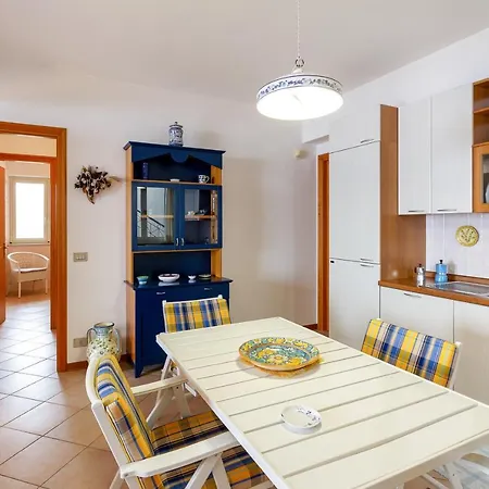 Fontana Vecchia Seaview Апартаменты *