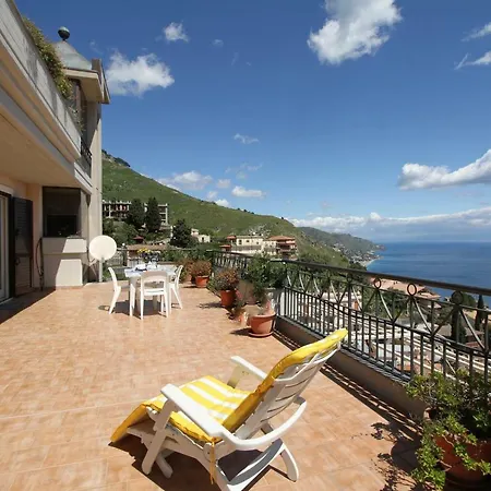 Fontana Vecchia Seaview Апартаменты