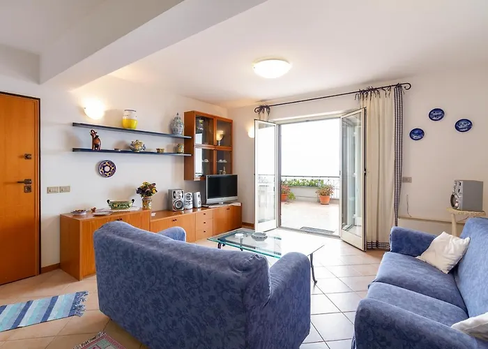 Guesthost - Fontana Vecchia Seaview 公寓 *