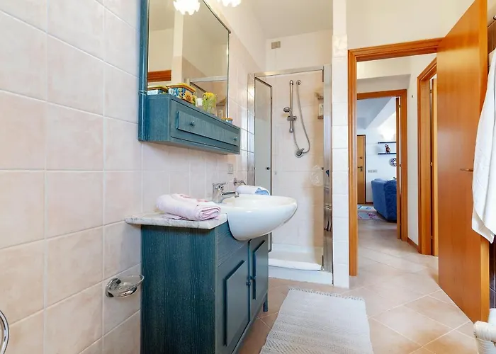 Guesthost - Fontana Vecchia Seaview 公寓