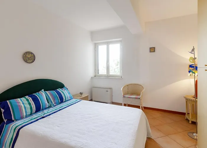 Guesthost - Fontana Vecchia Seaview 陶尔米纳